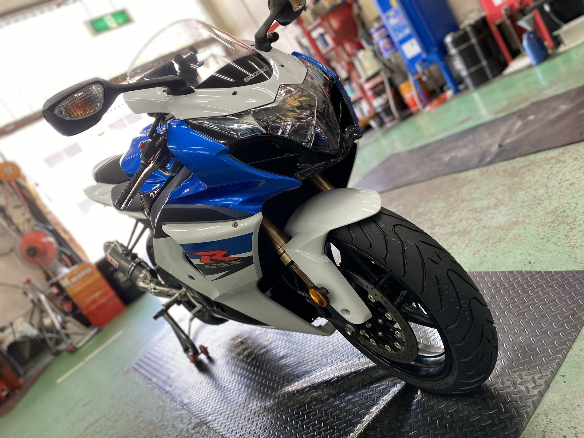 Suzuki Gsx R1000 ピレリ エンジェルst タイヤ交換 バイク用品店ナップス 横浜店ブログ