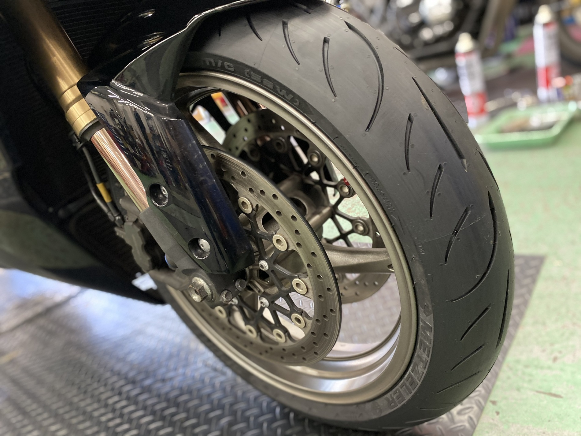 Suzuki Gsx R1000メッツラー M9rr タイヤ交換 バイク用品店ナップス 横浜店ブログ